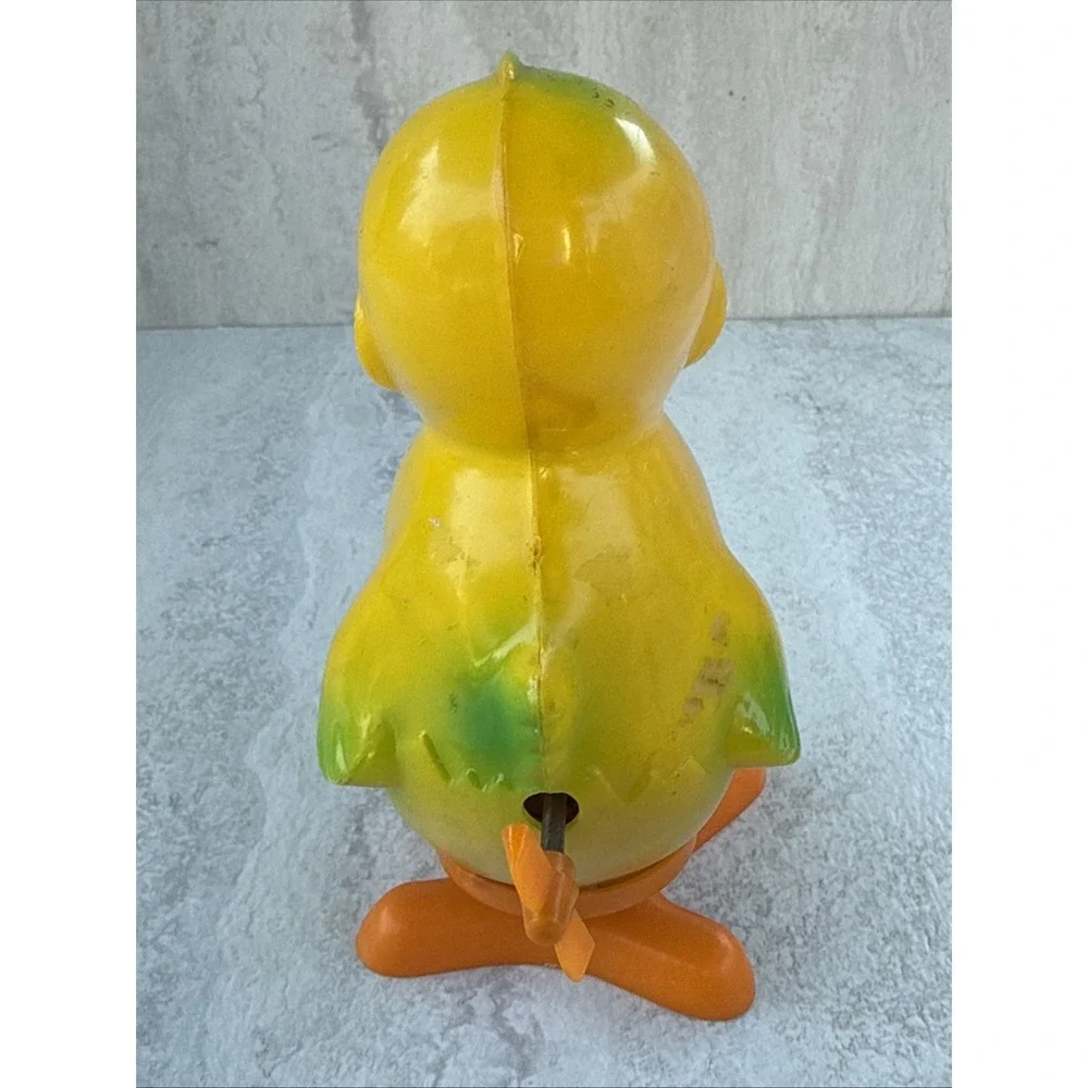 Vintage 1960s Celluloid Wind-Up Chick Waddling Chicken Hong Kong Works #1154